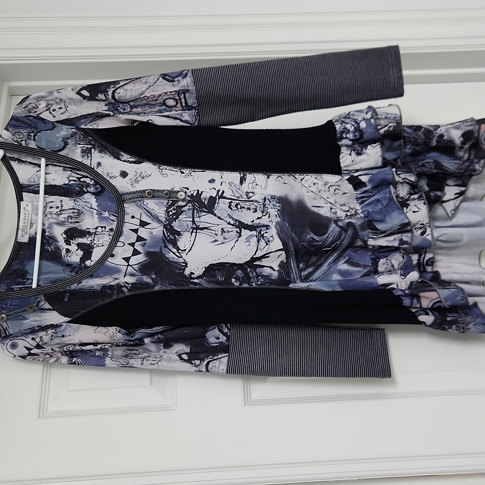 Beautiful Artistic Long Sleeve Tunic Top Size M